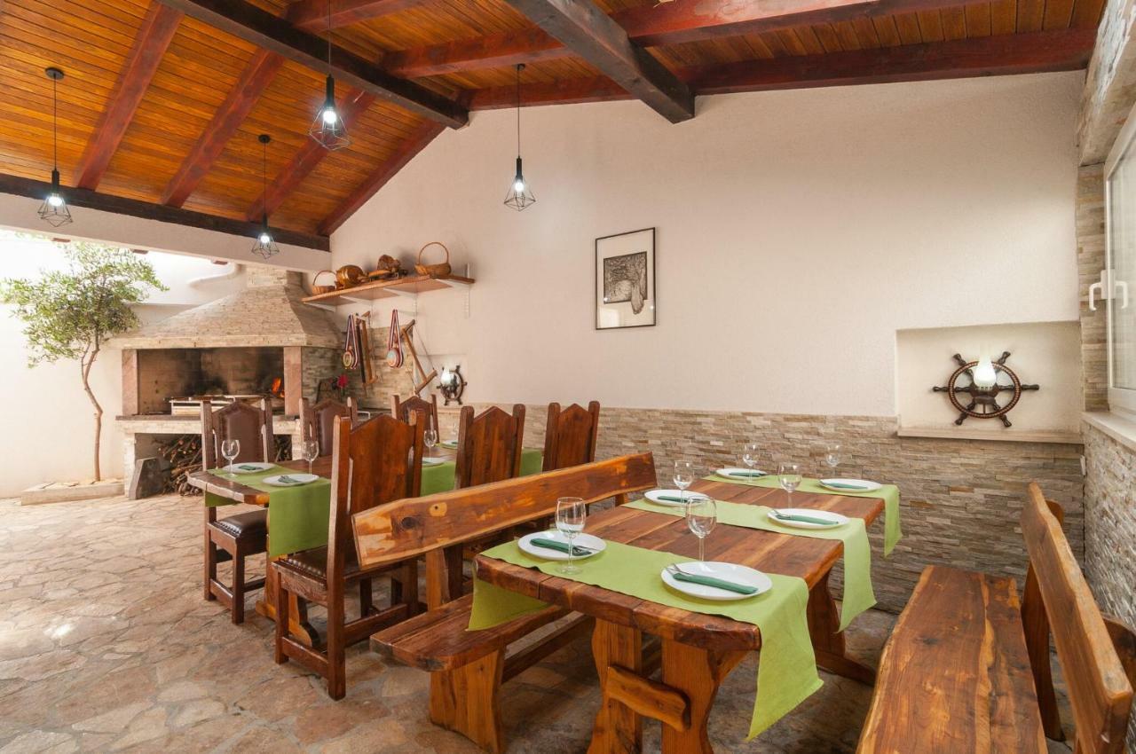 Villa Juraj Bol Esterno foto