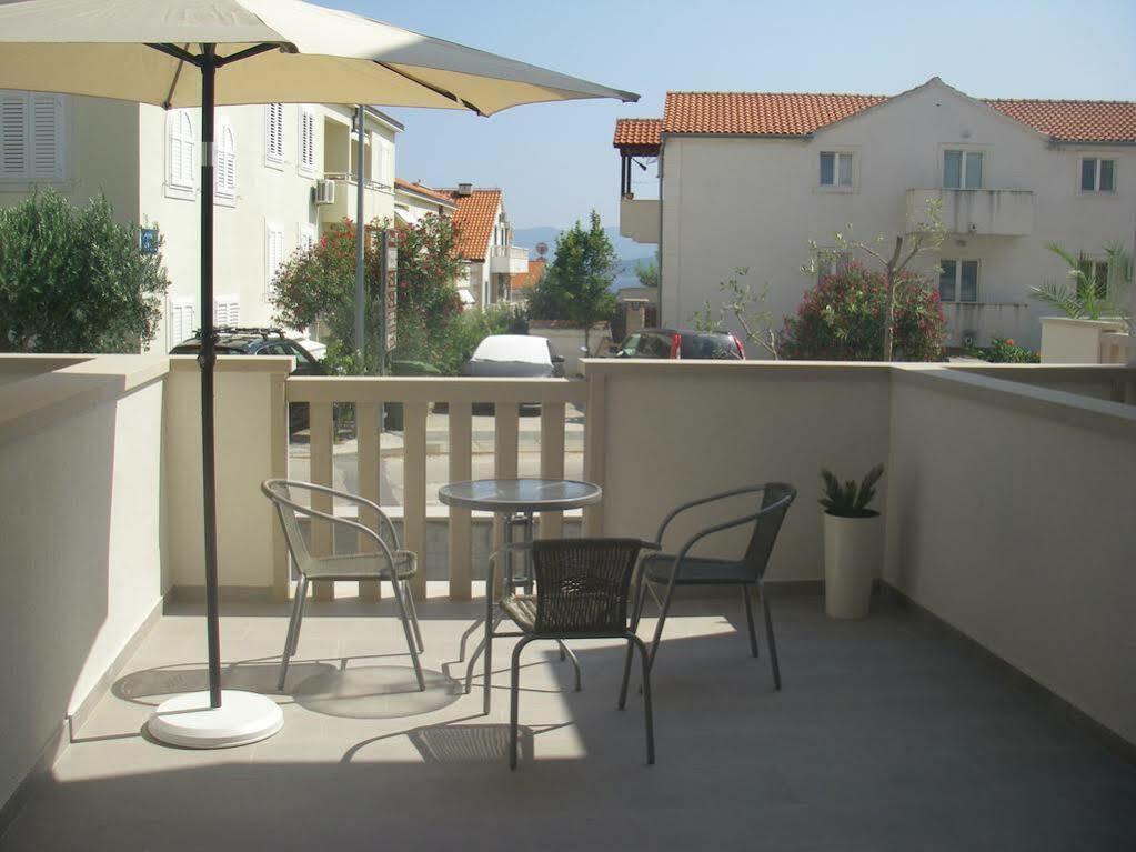 Villa Juraj Bol Esterno foto